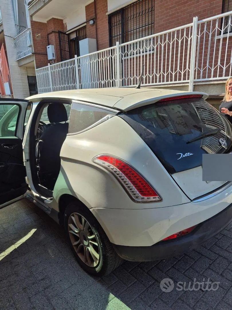 Lancia Delta 2012 photo 3
