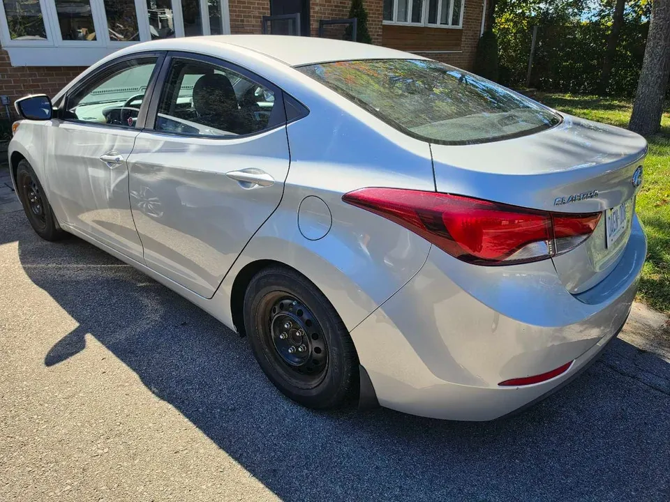 Hyundai Elantra 2015 photo 3