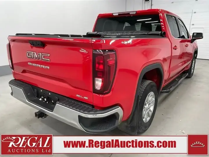 GMC Sierra 1500 2023 photo 3