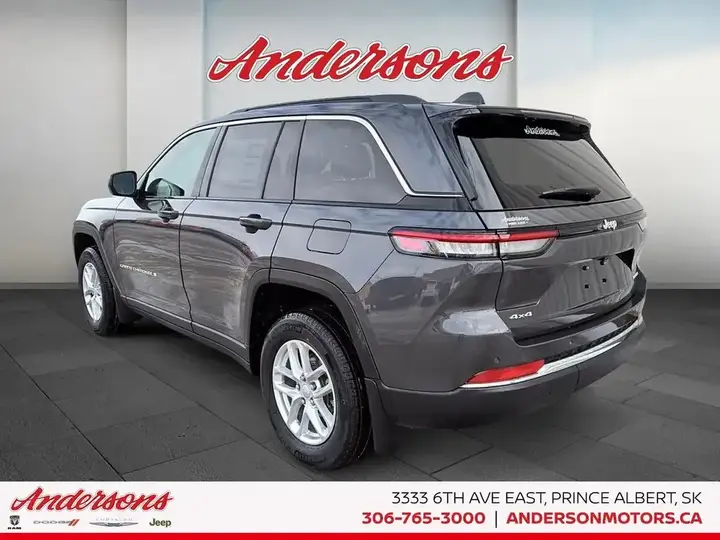 Jeep Grand Cherokee 2026 photo 4