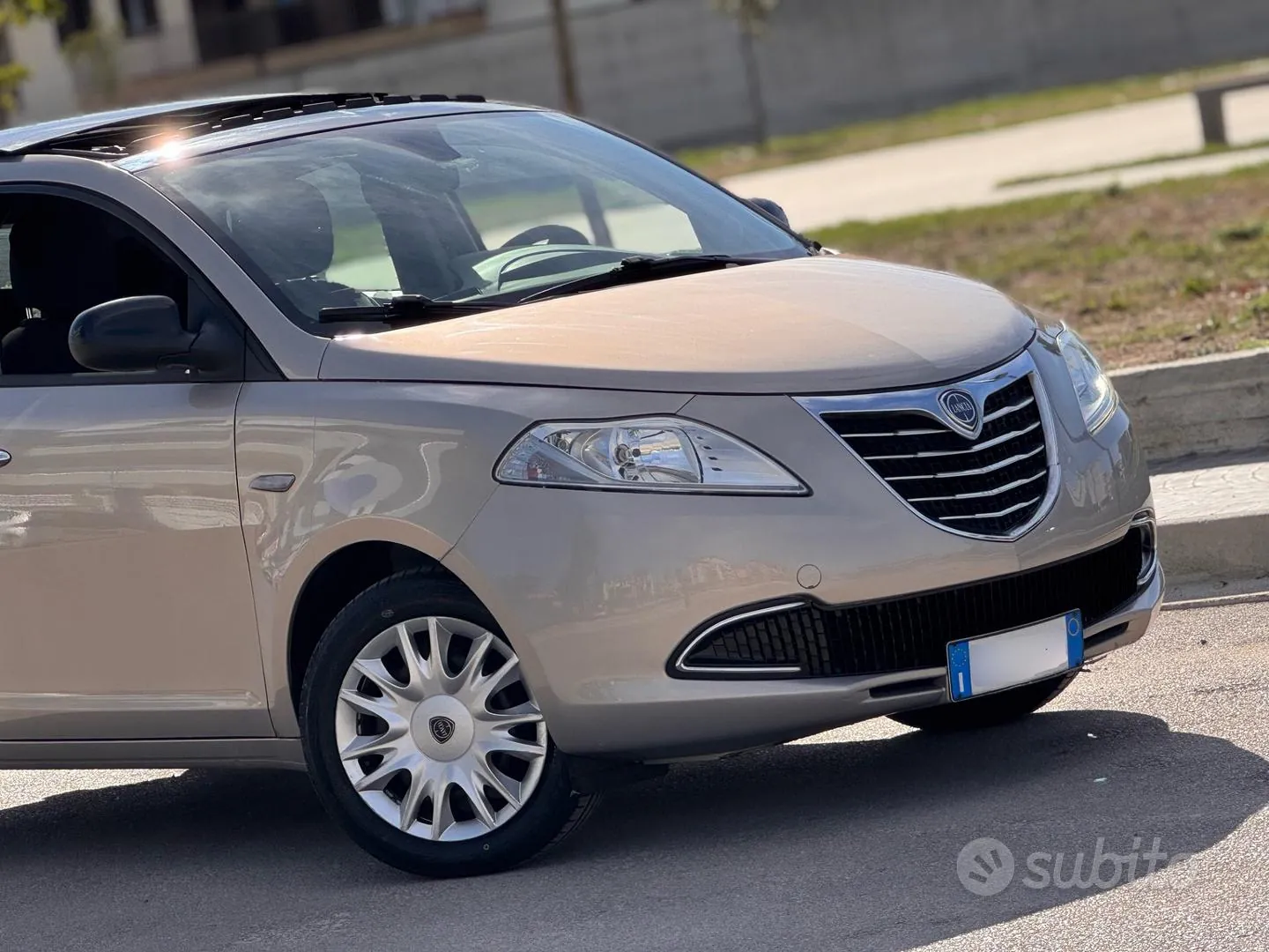 Lancia Ypsilon 2012 photo 2