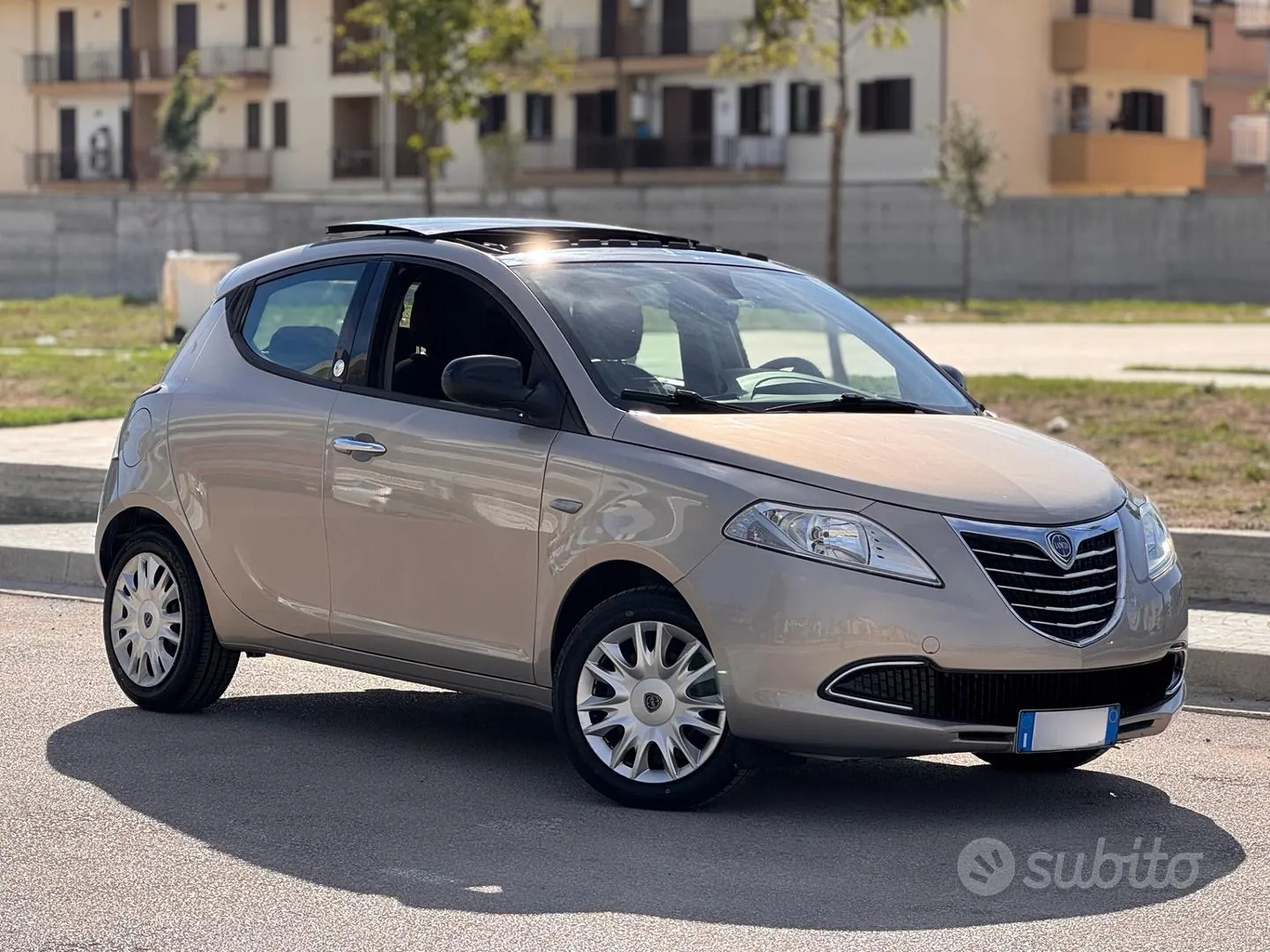 Lancia Ypsilon