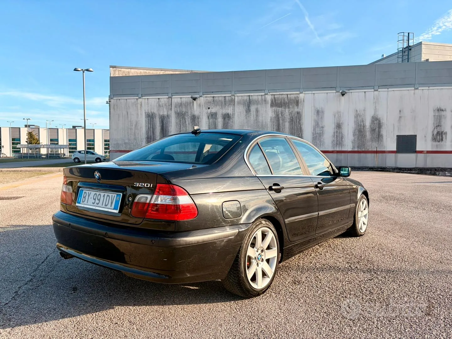 BMW 3 Series 2002 photo 2