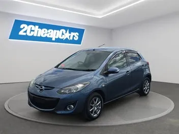 Mazda Demio 2013 photo 2