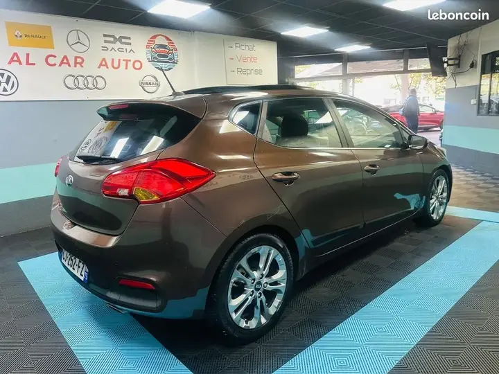 Kia Ceed 2012 photo 3