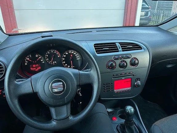 Seat Leon 2008 photo 5