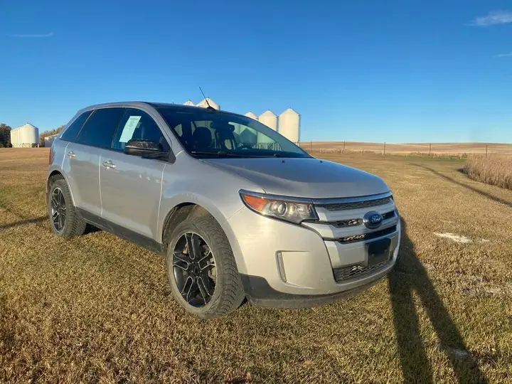 Ford Edge 2013 photo 2