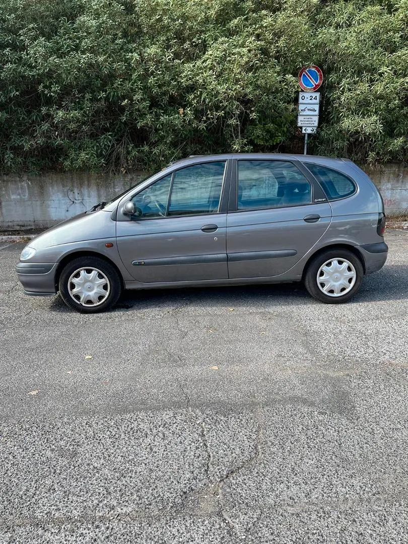 Renault Megane Scenic 1999 photo 3
