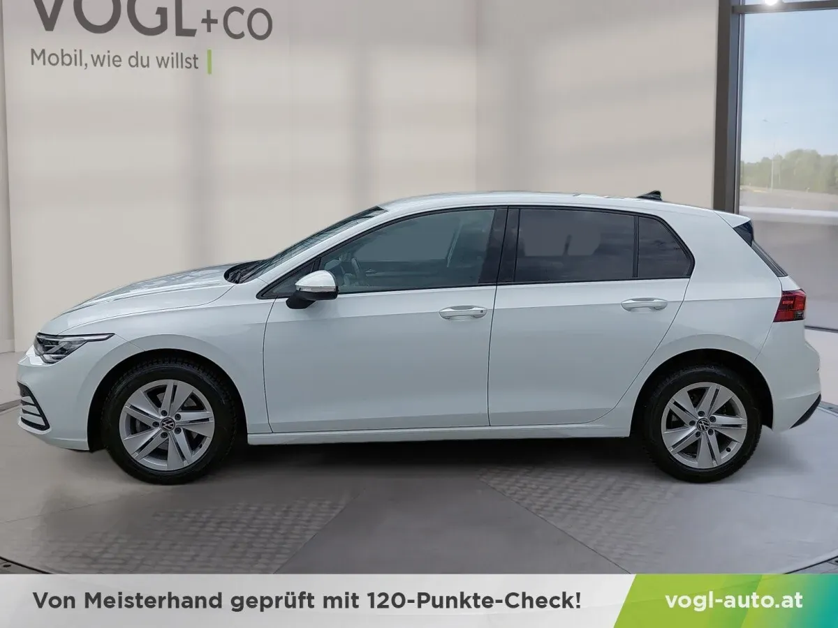 Volkswagen Golf 2022 photo 2