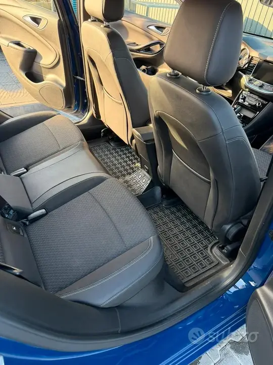 Opel Astra 2018 photo 4