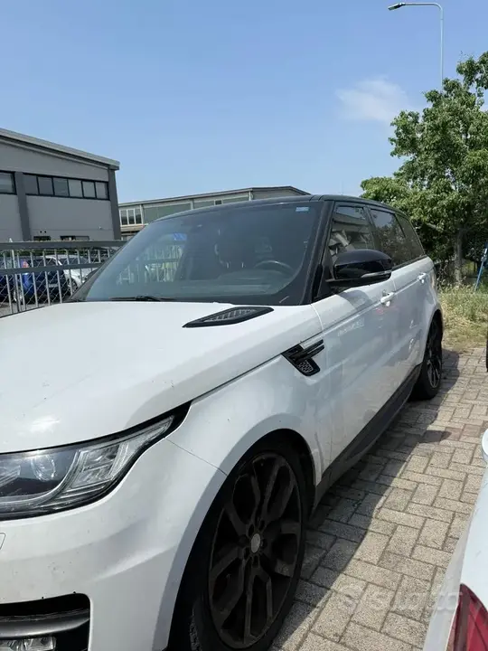 Land Rover Range Rover Sport 2015 photo 2
