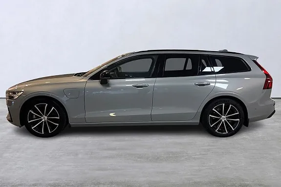 Volvo V60 2025 photo 2
