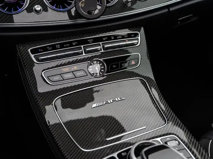 Mercedes-Benz E-Class 2018 photo 3
