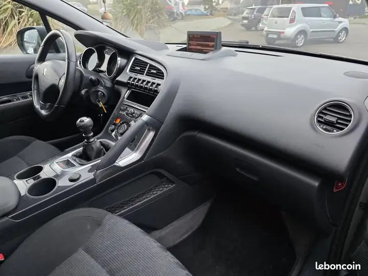 Peugeot 3008 2011 photo 5