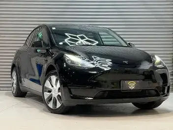 Tesla Model Y 2023 photo 2