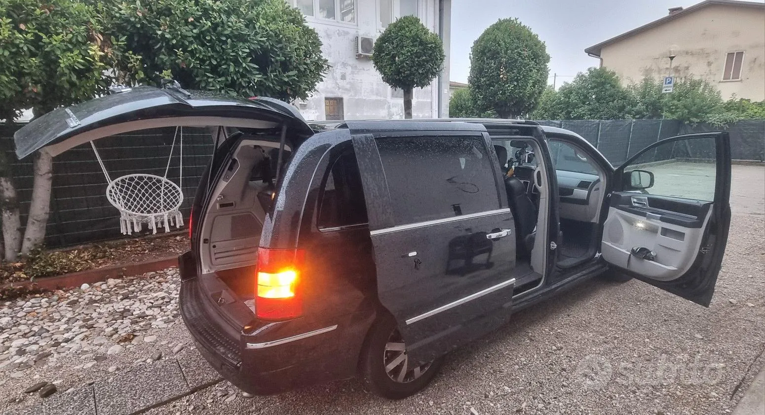 Chrysler Grand Voyager 2010 photo 3