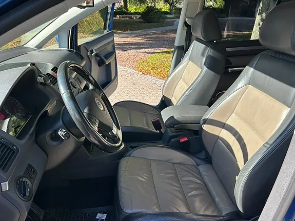 Volkswagen Touran 2008 photo 4