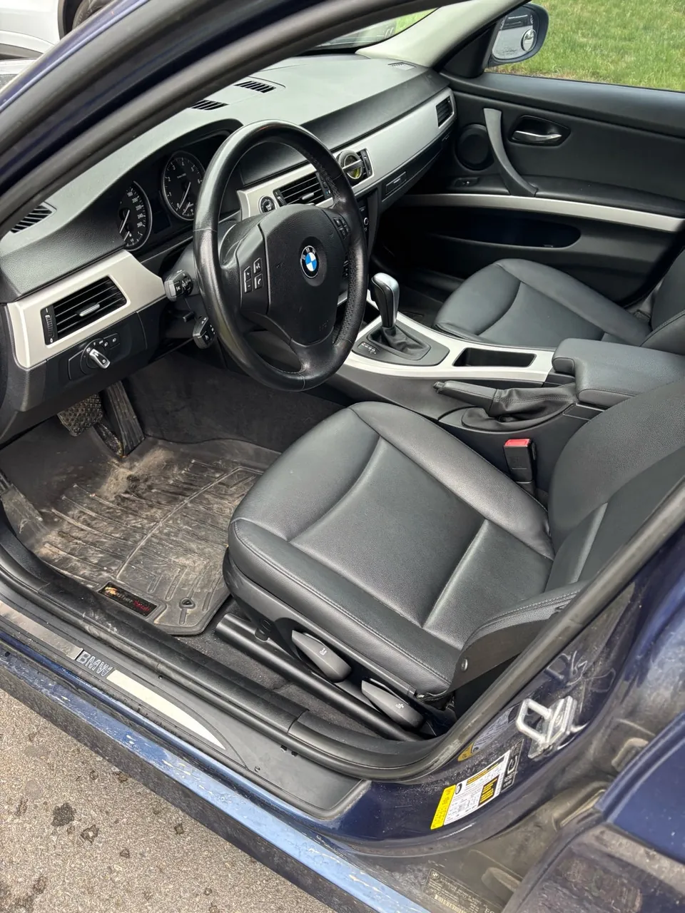 BMW 3 Series 2011 photo 4