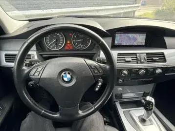 BMW Série 5 2009 photo 3