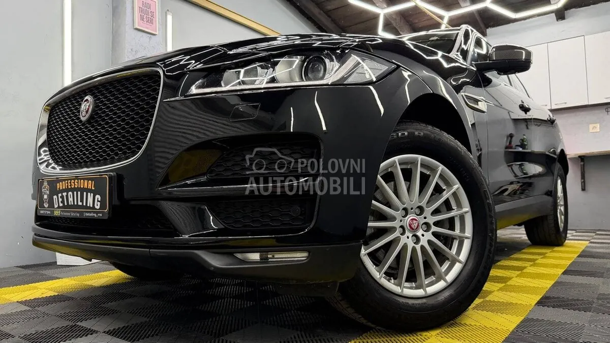 Jaguar F-Pace 2017 photo 5
