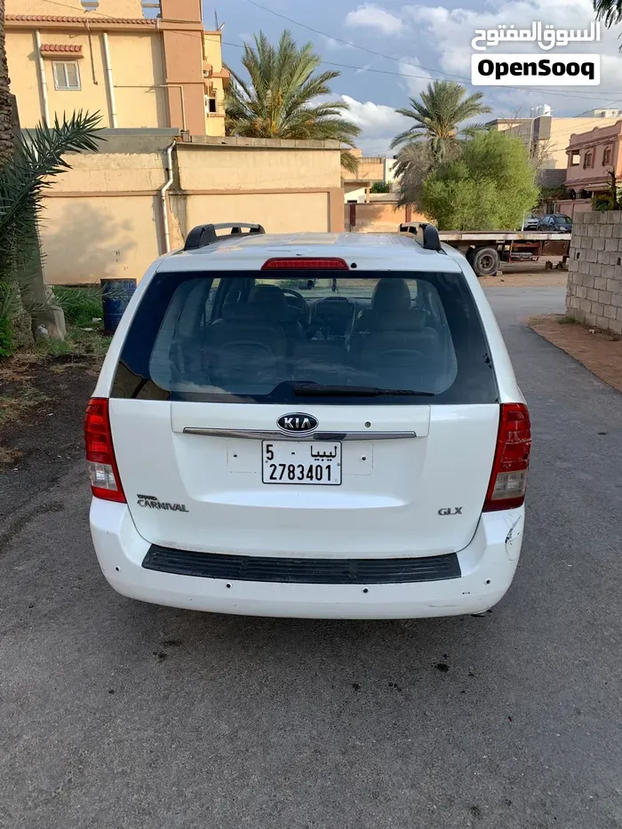 Kia Carnival 2008 photo 4