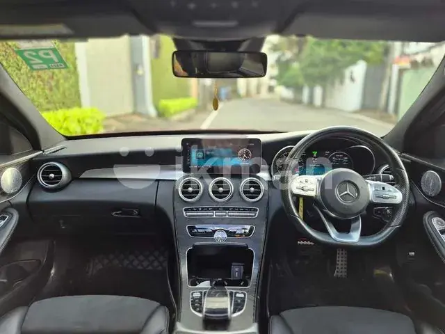 Mercedes-Benz C200 2018 photo 4