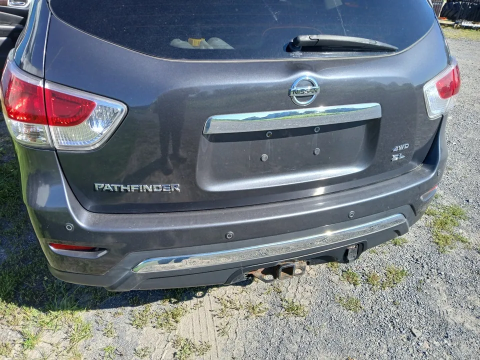 Nissan Pathfinder 2013 photo 2