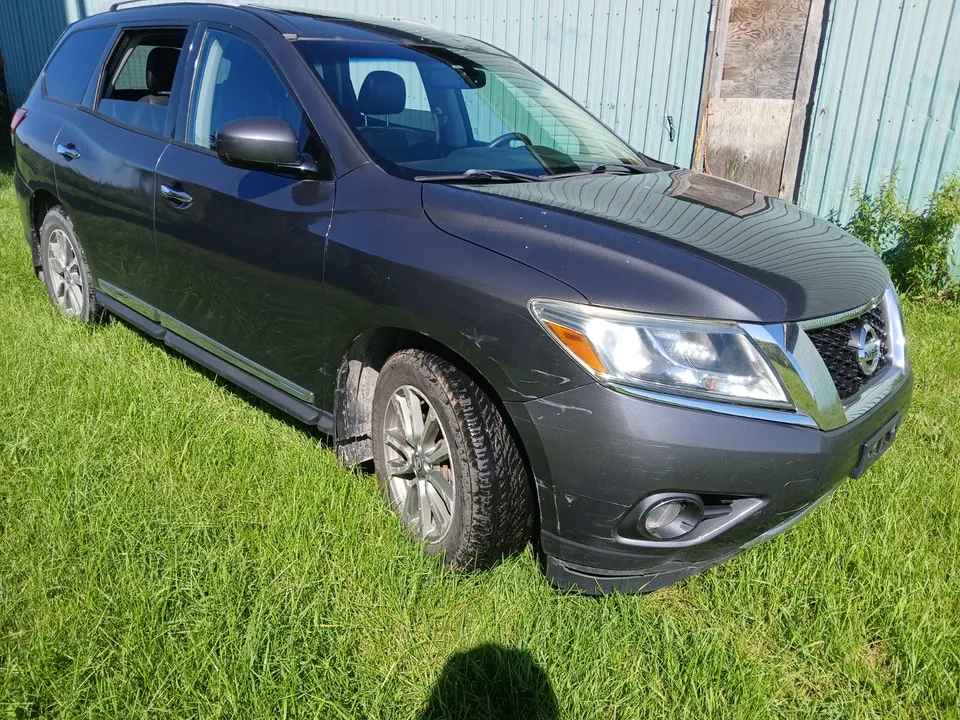 Nissan Pathfinder 2013 photo 3