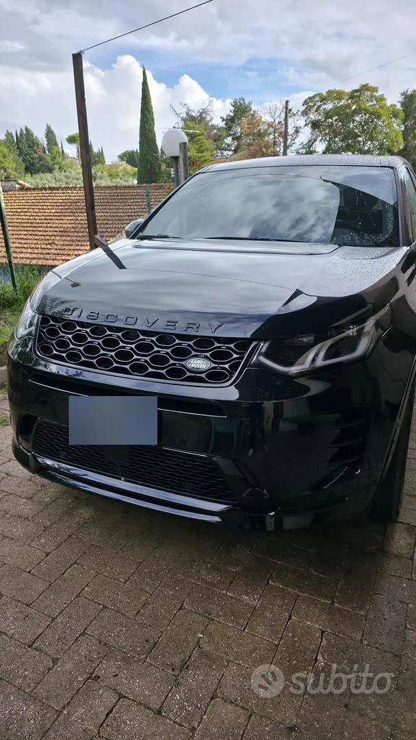 Land Rover Discovery Sport 2023 photo 3