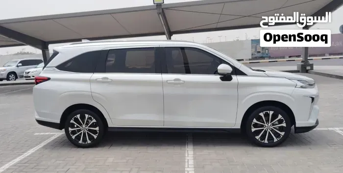 Toyota Veloz 2024 photo 4