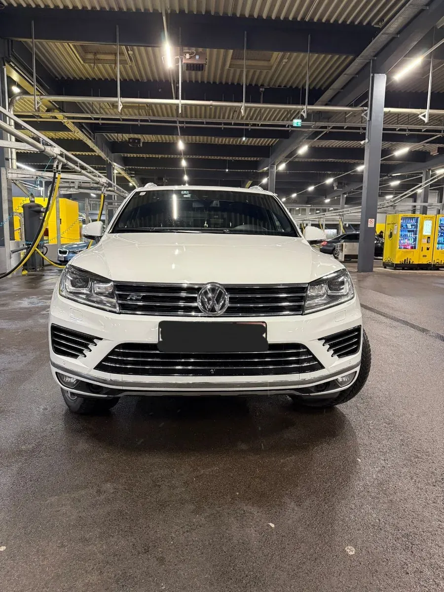 Volkswagen Touareg 2016 photo 2