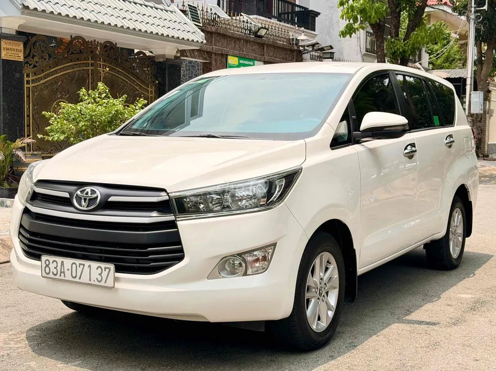 Toyota Innova 2018 photo 3