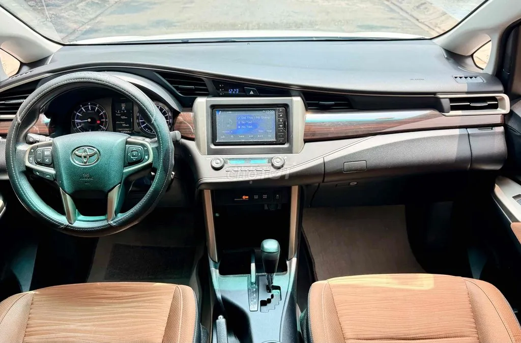 Toyota Innova 2018 photo 5
