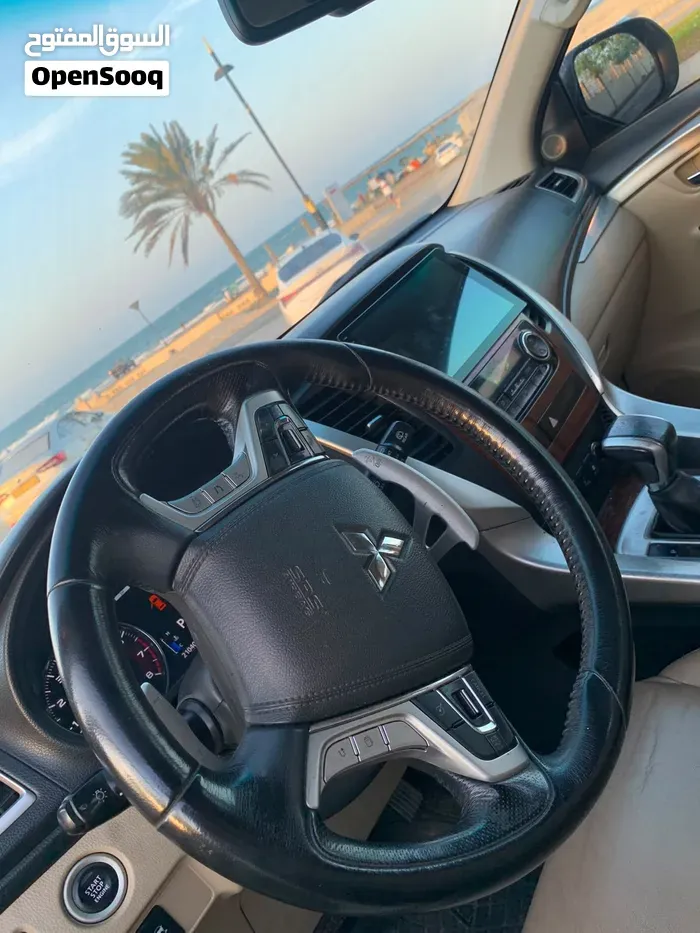Mitsubishi Montero 2016 photo 2