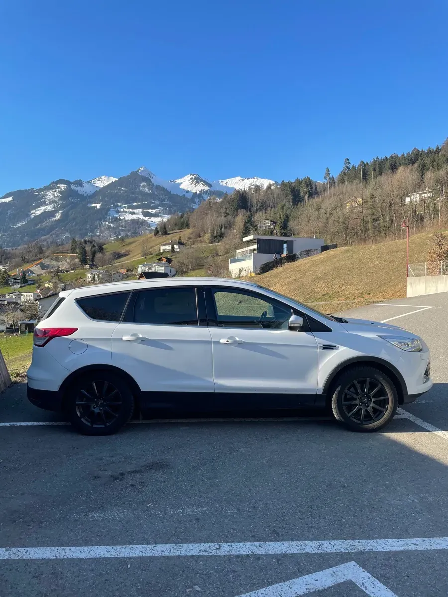 Ford Kuga 2013 photo 3