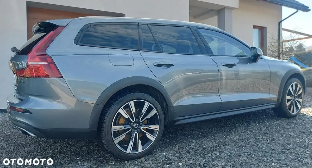 Volvo V60 2020 photo 3