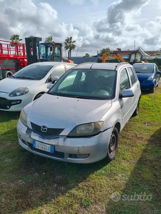 Mazda Mazda2 2004 photo 5