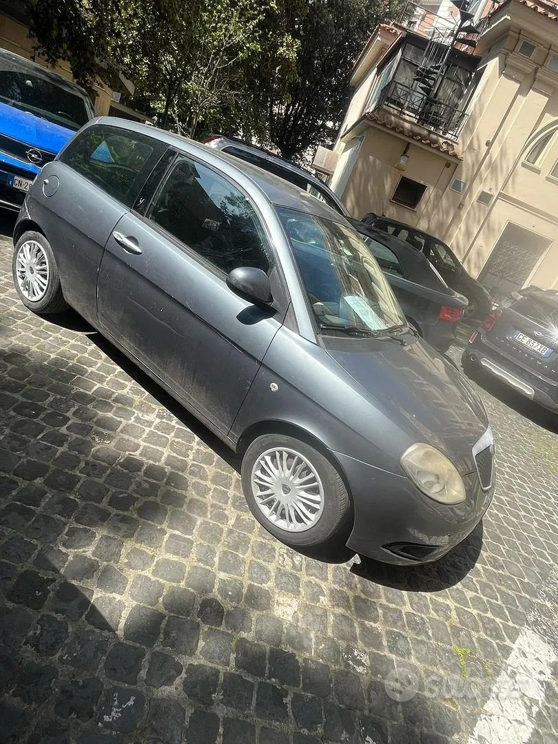 Lancia Ypsilon 2010 photo 2