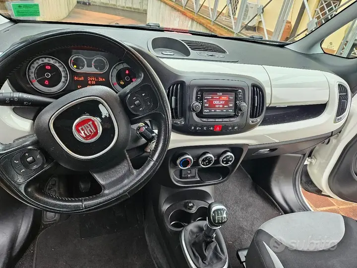 Fiat 500L 2013 photo 5