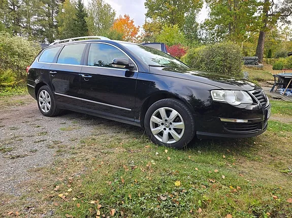 Volkswagen Passat 2010 photo 2
