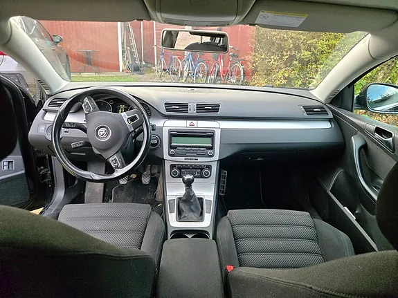 Volkswagen Passat 2010 photo 4