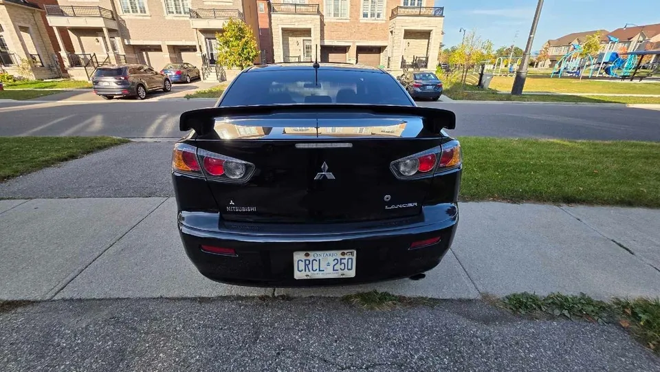 Mitsubishi Lancer 2010 photo 2