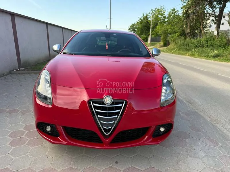 Alfa Romeo Giulietta 2011 photo 3