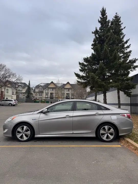 Hyundai Sonata 2012 photo 4