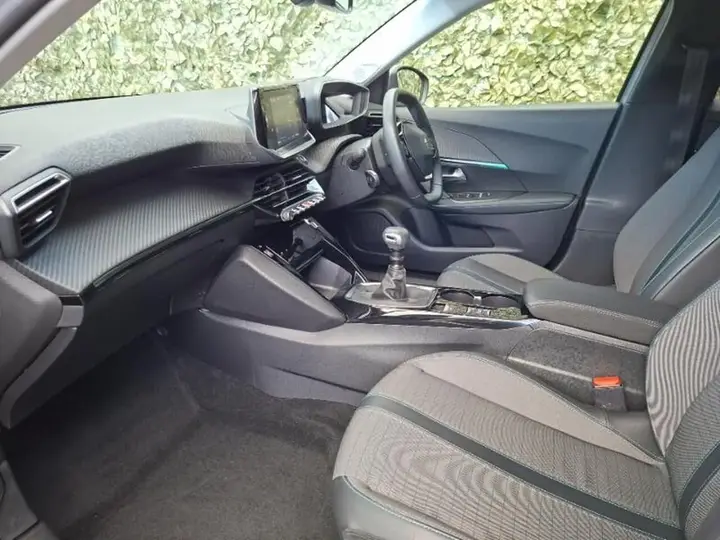 Peugeot 2008 2021 photo 5
