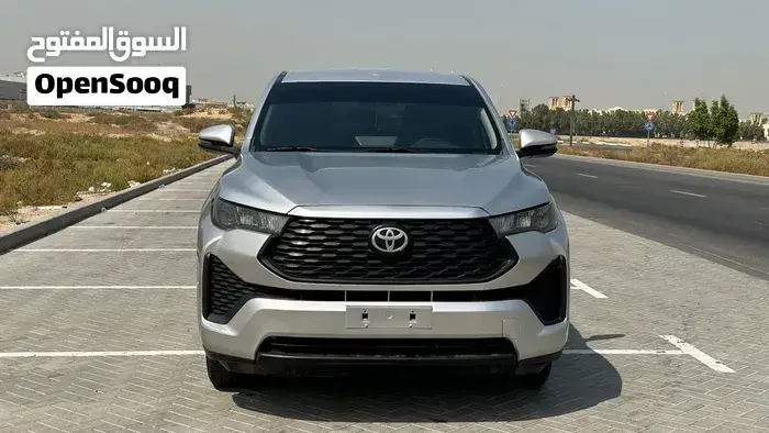 Toyota Innova 2024 photo 2