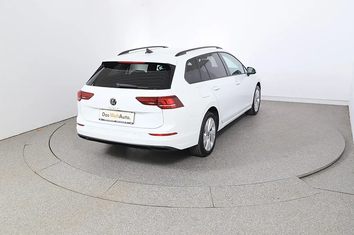 Volkswagen Golf 2026 photo 3