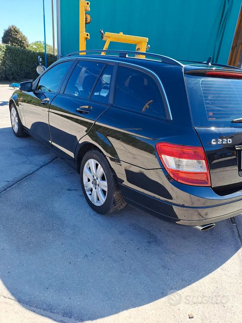 Mercedes-Benz C-Class 2009 photo 2