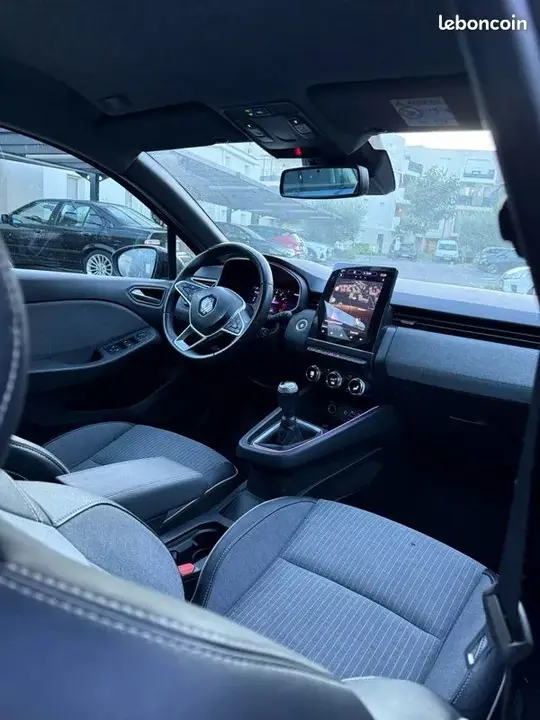 Renault Clio 2024 photo 3
