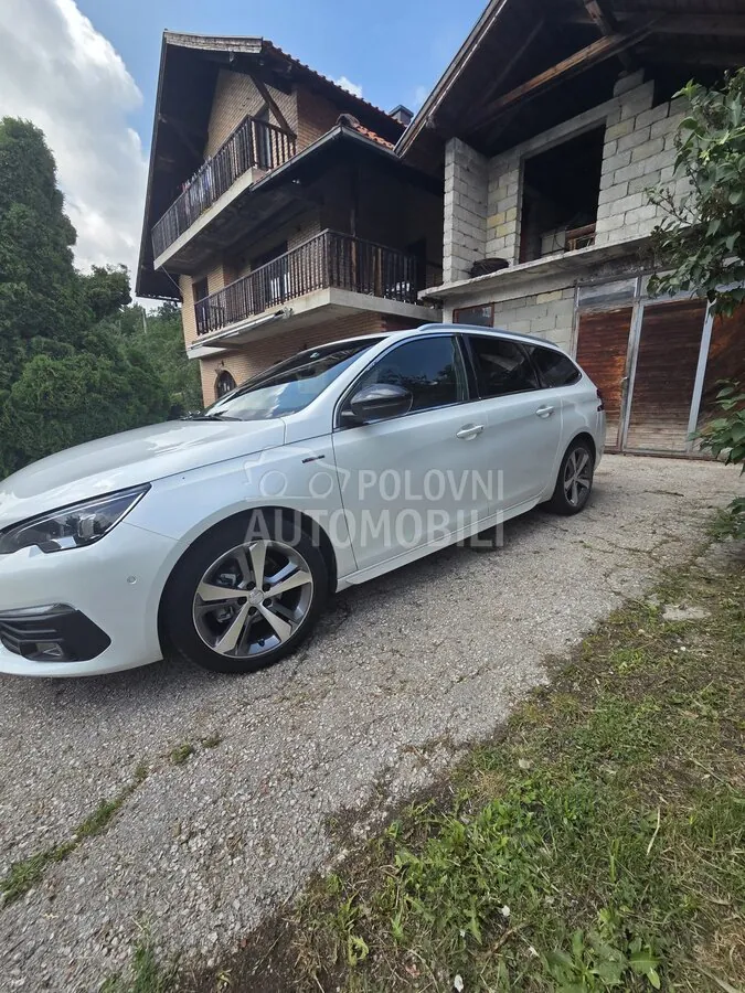 Peugeot 308 2019 photo 2